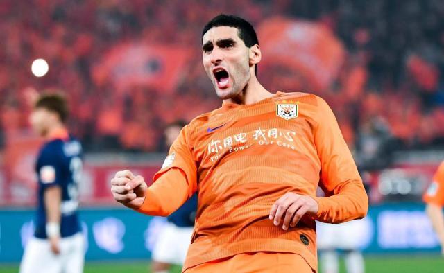 开云-爱游戏-【夜读】我来得更晚，所以让给梅西了