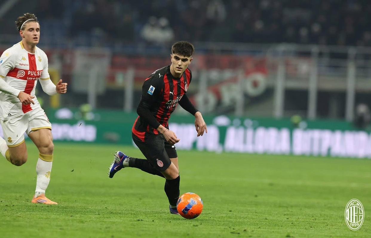 开云-爱游戏-老当益壮!米兰25场伤退23人次,40岁魔笛出勤率前3不在其中