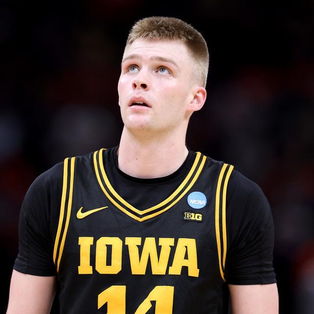 NCAA疯狂三月谁最猛?这8位2026届准新秀身价起飞!